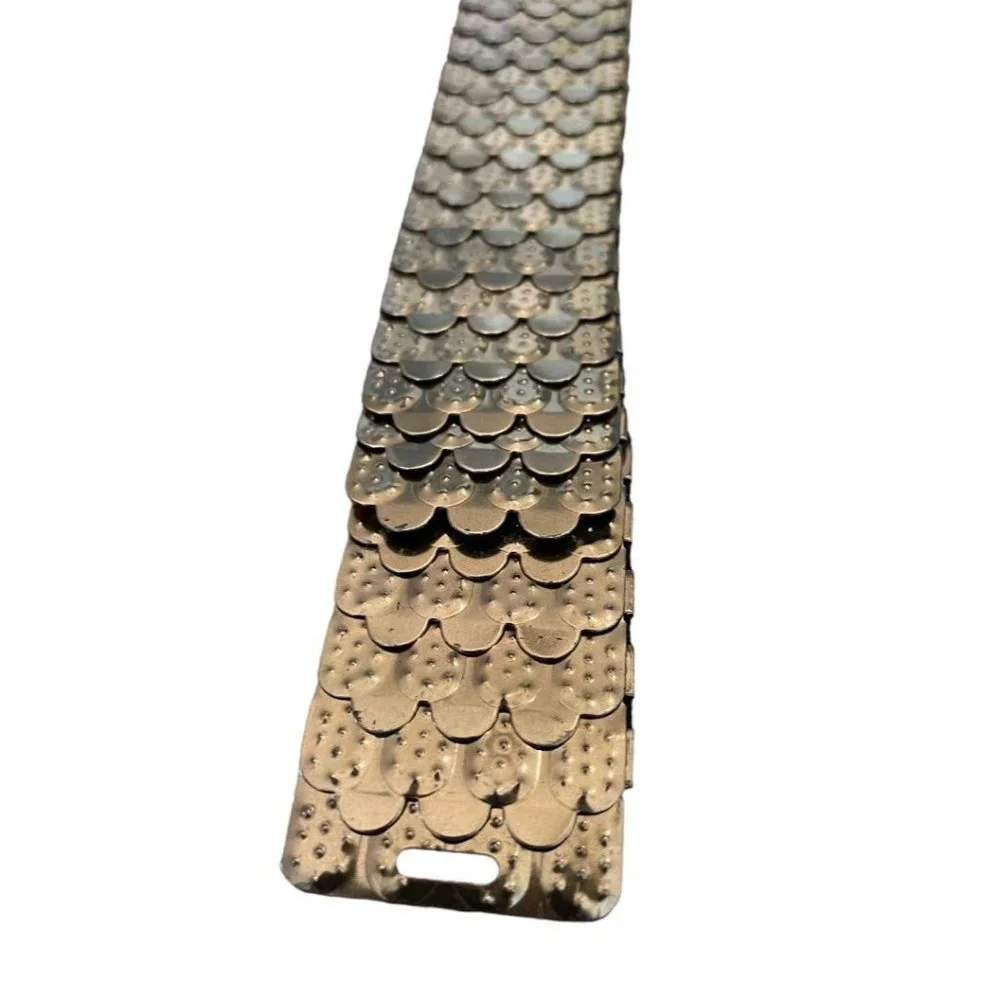 Vintage PAMART MFG Metal Scales Stretch Goldtone Belt 28"L x 2"W - Picture 5 of 9